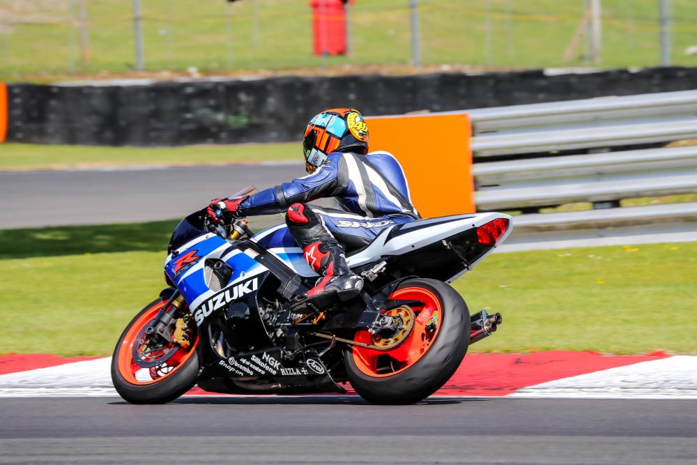 downloadl_140617_8417_brands_hatch.jpg